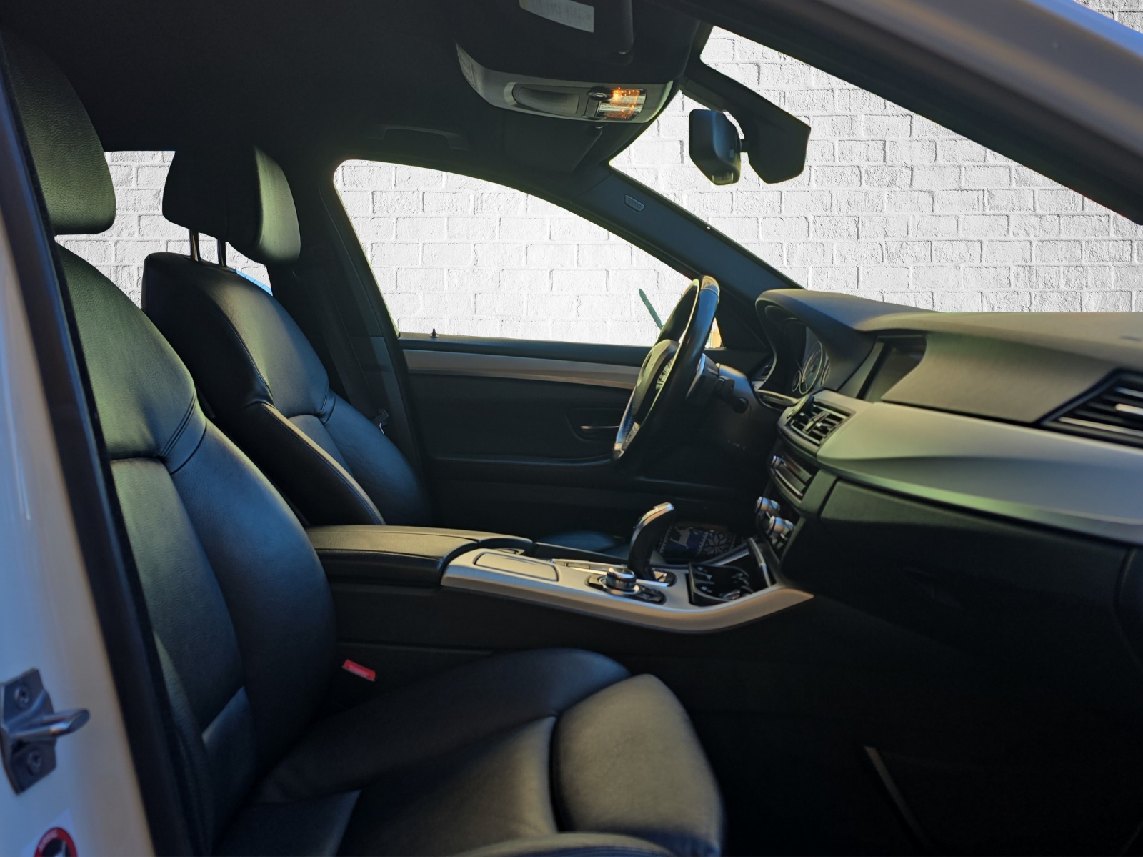 BMW 528i xDrive Steptronic-image-9