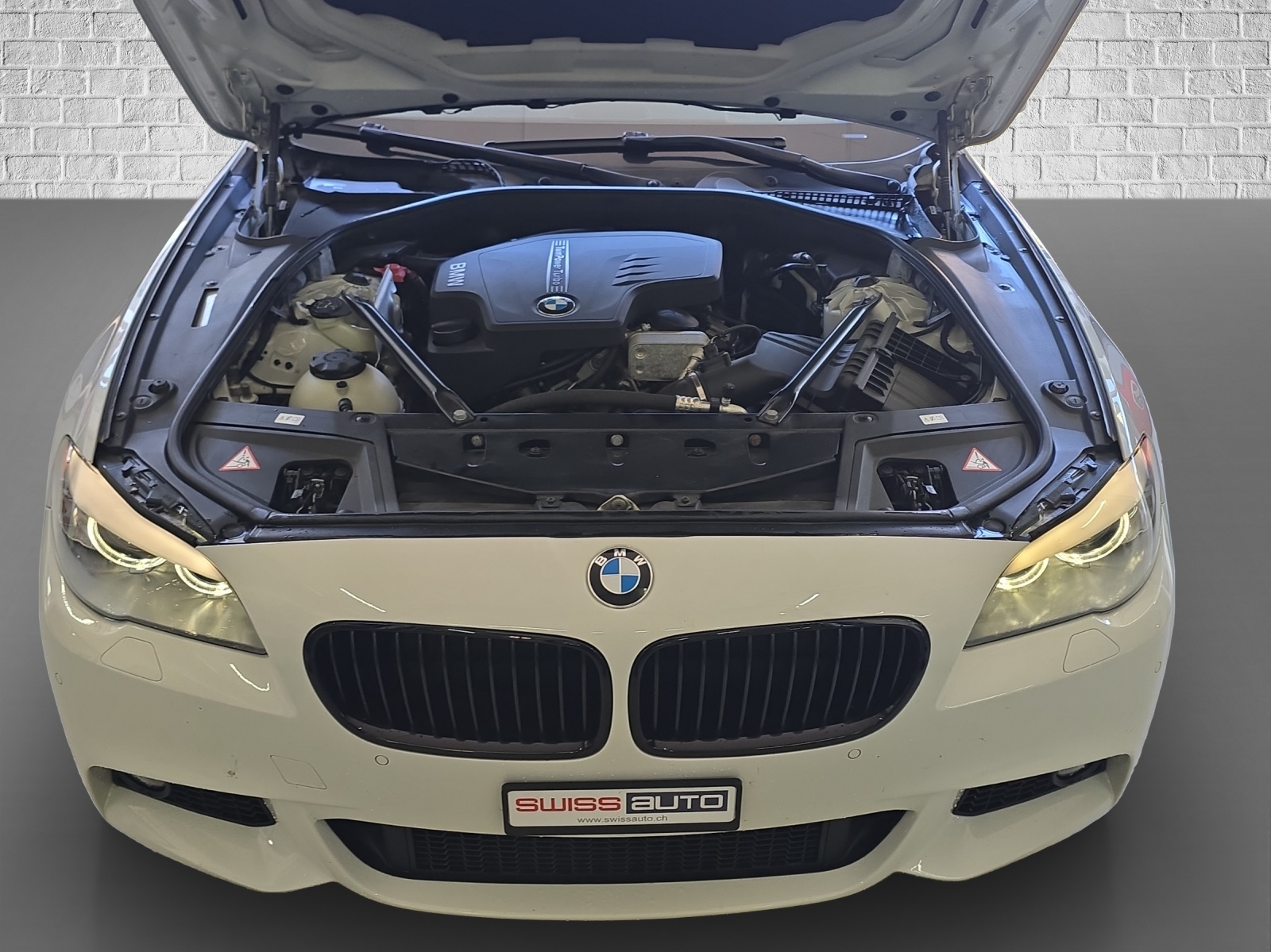 BMW 528i xDrive Steptronic-image-20