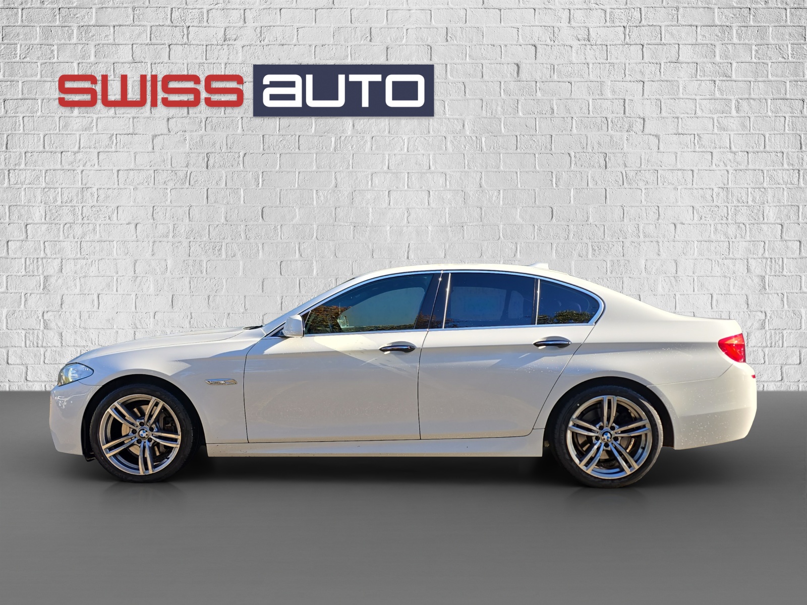 BMW 528i xDrive Steptronic-image-7