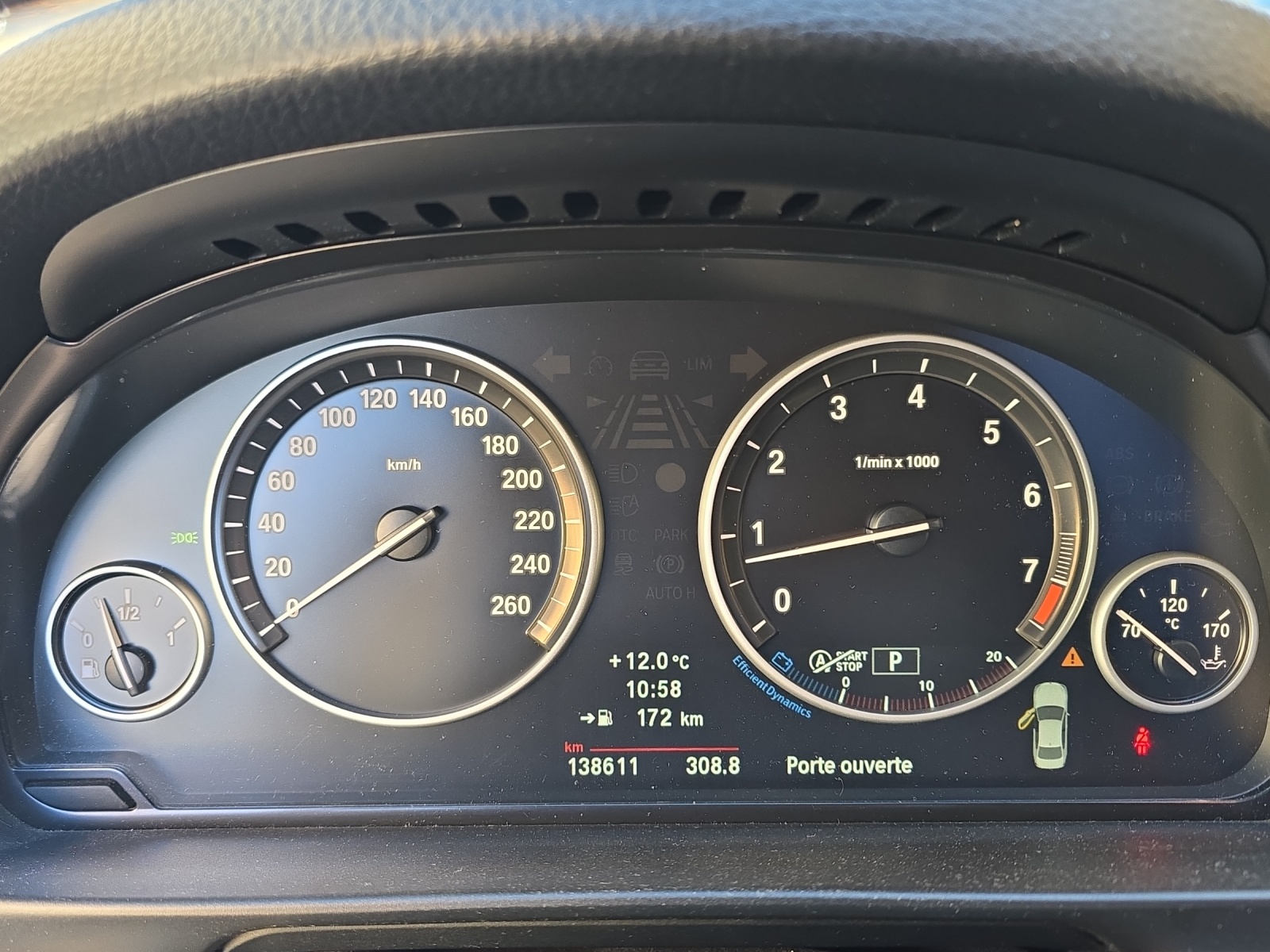 BMW 528i xDrive Steptronic-image-15