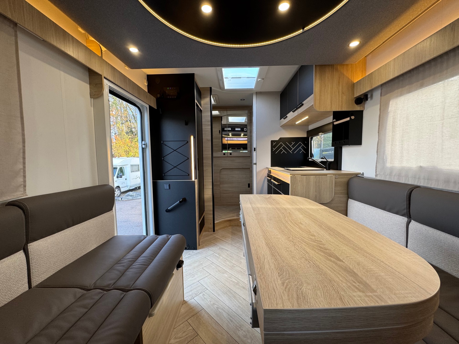 CHALLENGER 260 Graphite Edition-image-10