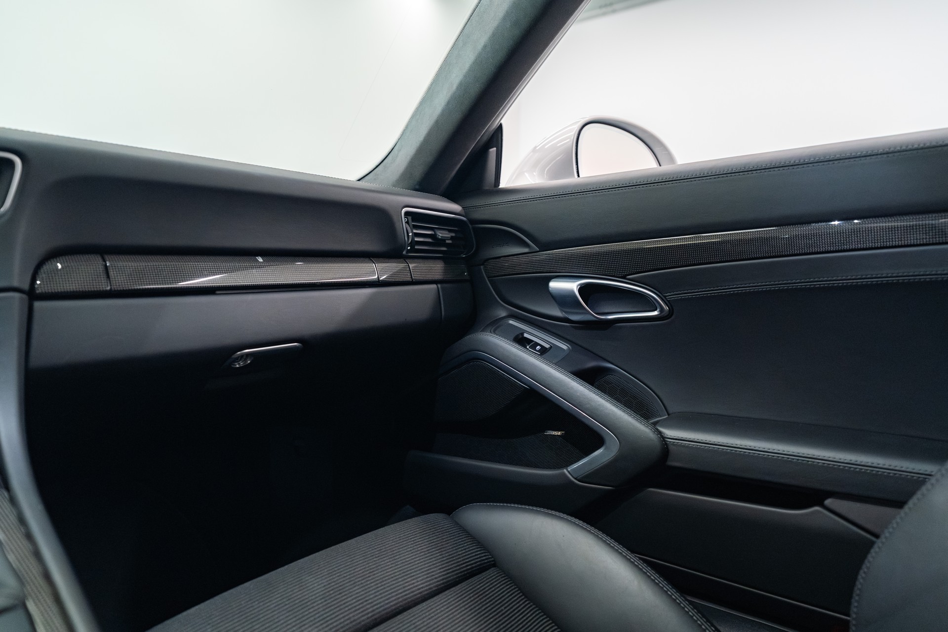 PORSCHE 911 GT3 Touring-image-12