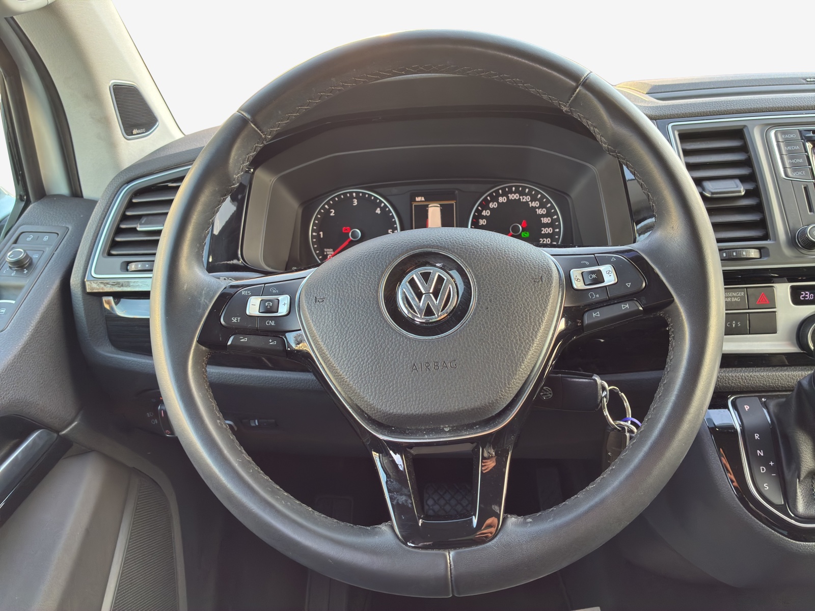 VW T6 Multivan 2.0 Bi-TDI Business 4Motion DSG-image-9