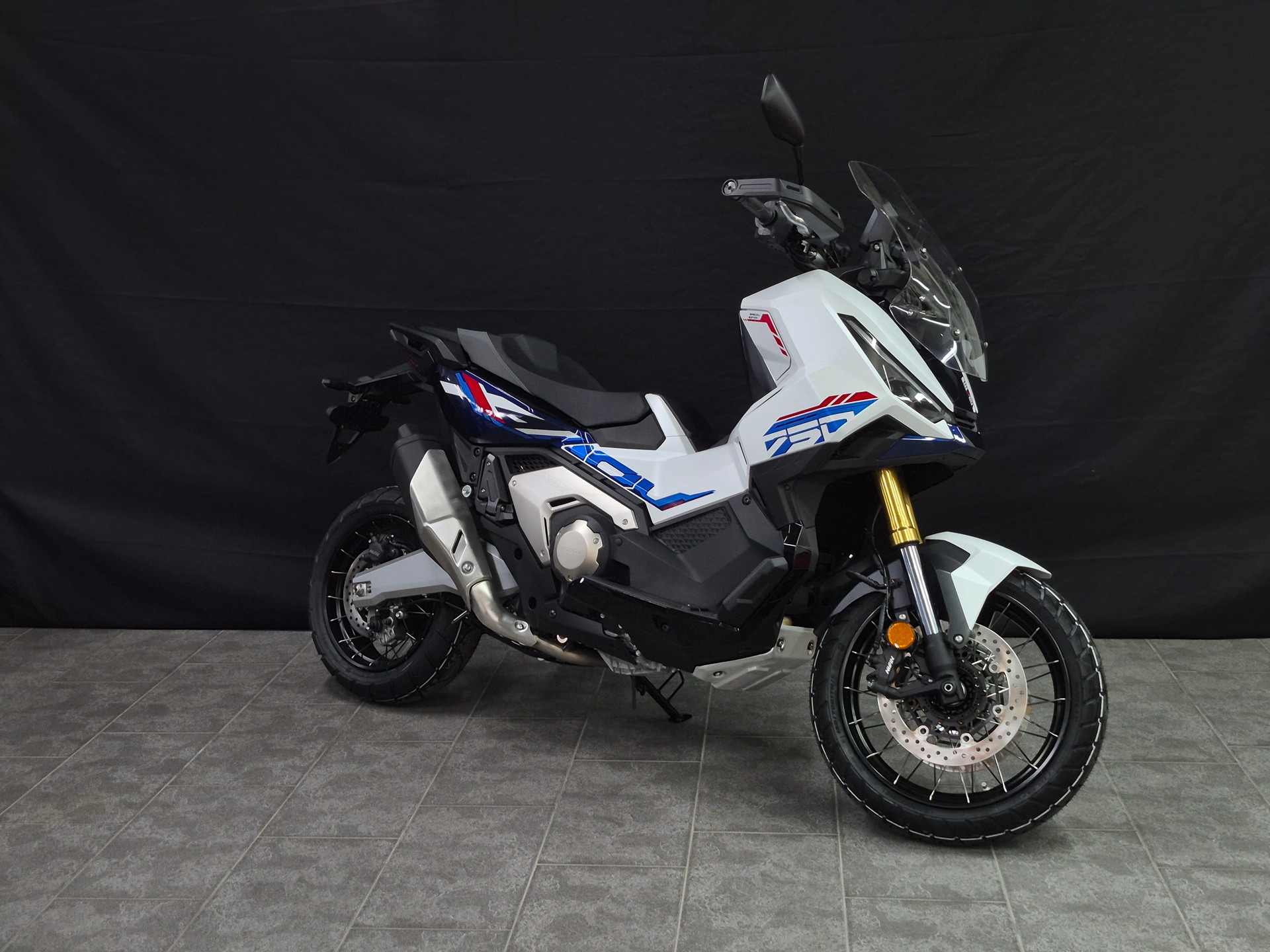 HONDA X-ADV 750 SE-image-5