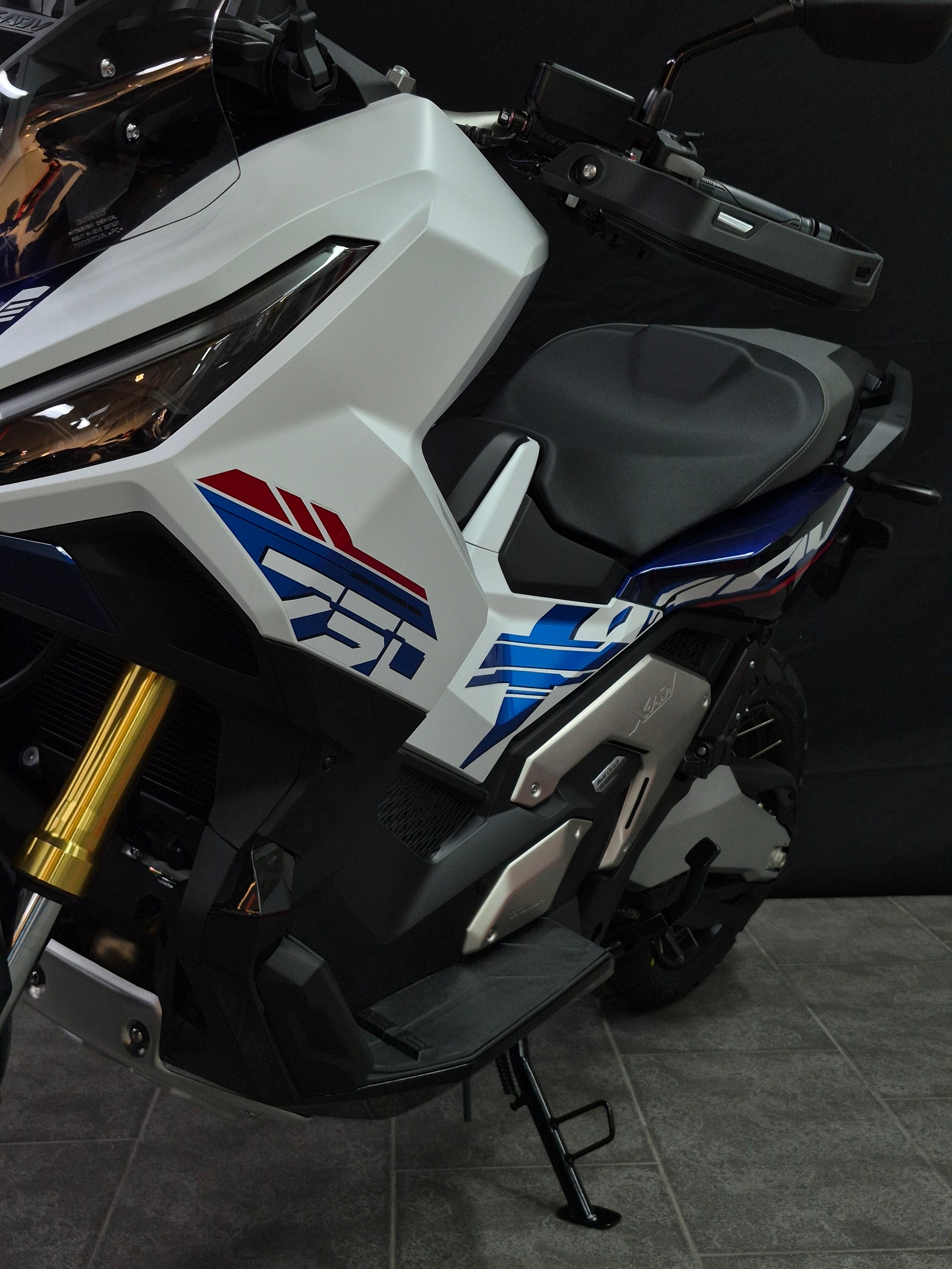 HONDA X-ADV 750 SE-image-15