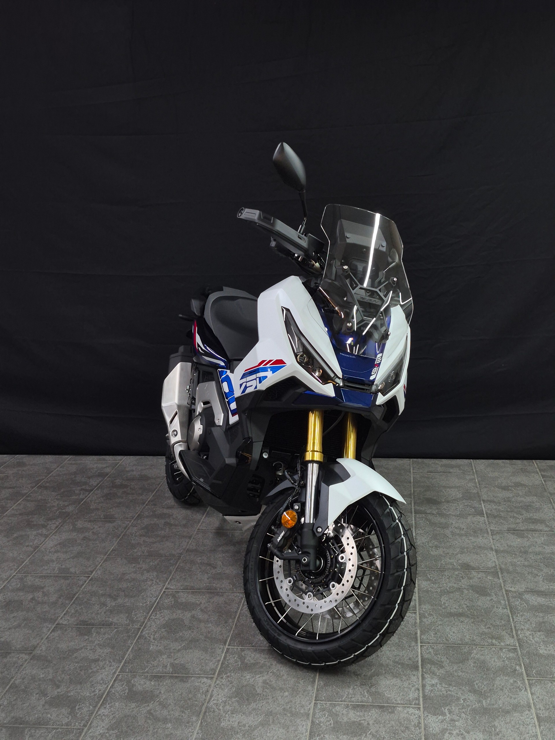 HONDA X-ADV 750 SE-image-4