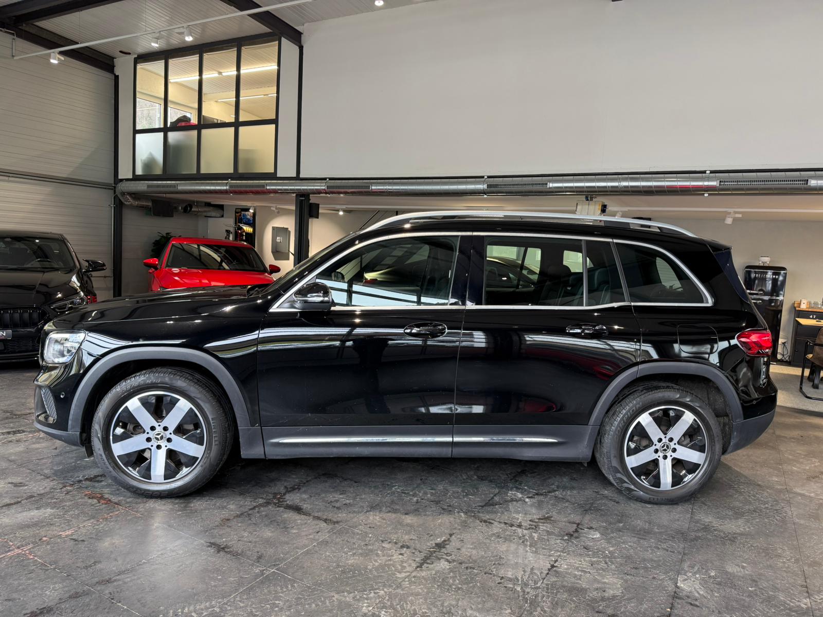 MERCEDES-BENZ GLB 200 d Progressive 4 MATIC 8G-Tronic-showroom-element-1