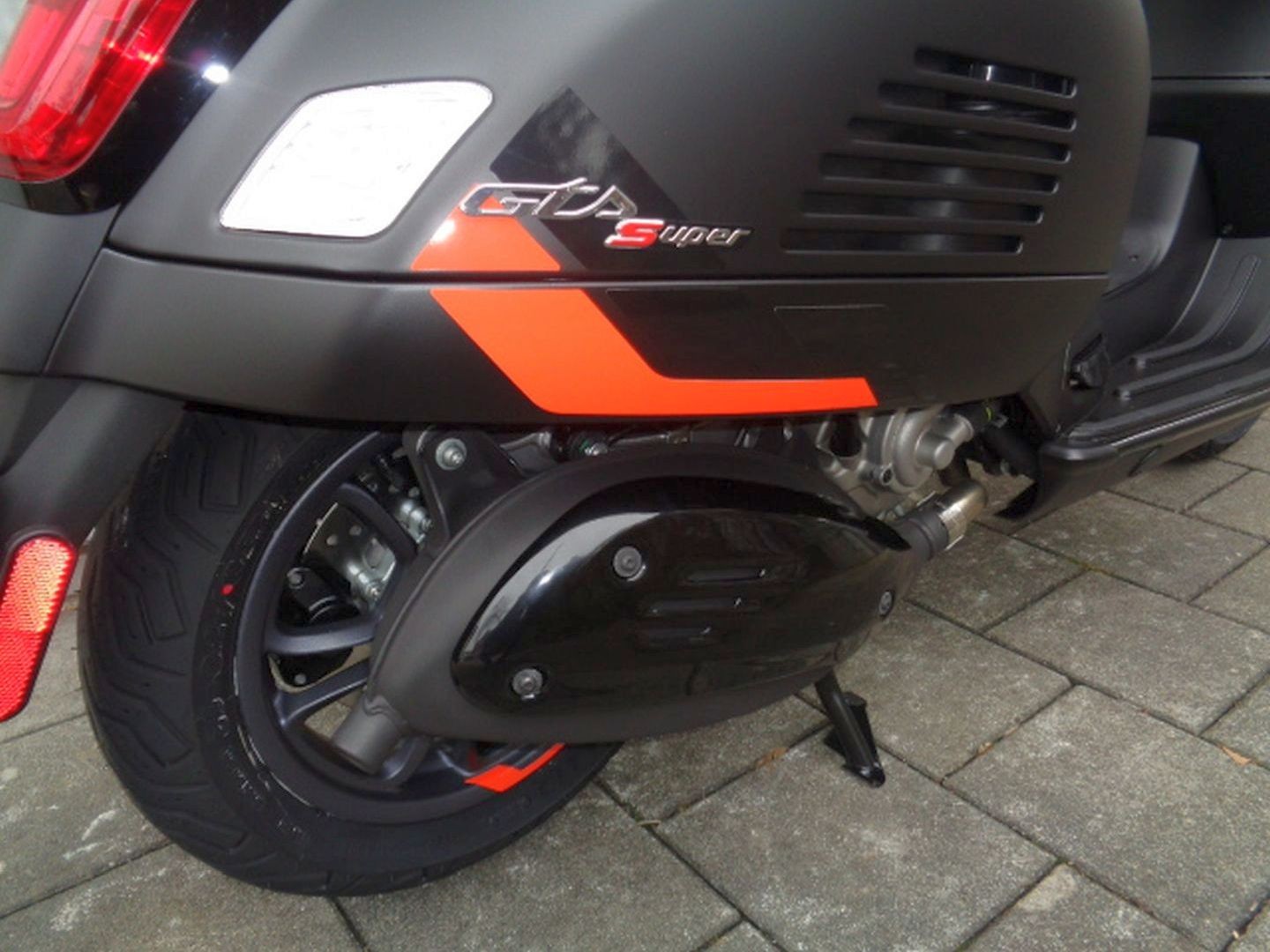 PIAGGIO VESPA GTS SUPER SPORT 310 E5-image-6