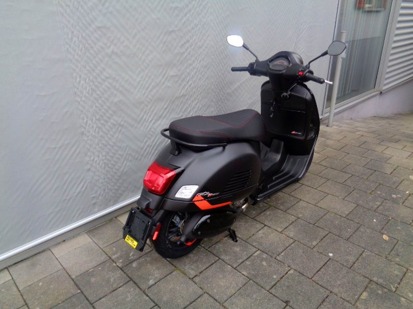 PIAGGIO VESPA GTS SUPER SPORT 310 E5-image-5