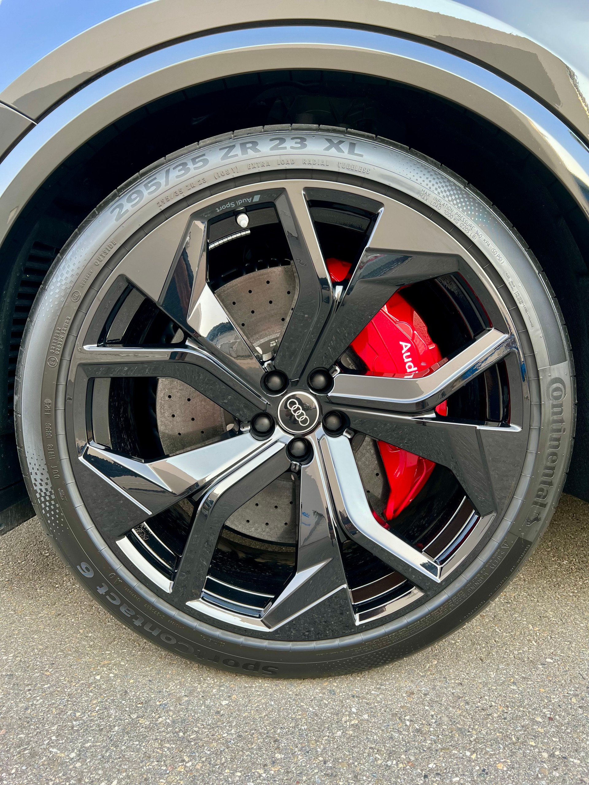 AUDI RSQ8 quattro tiptronic-image-29