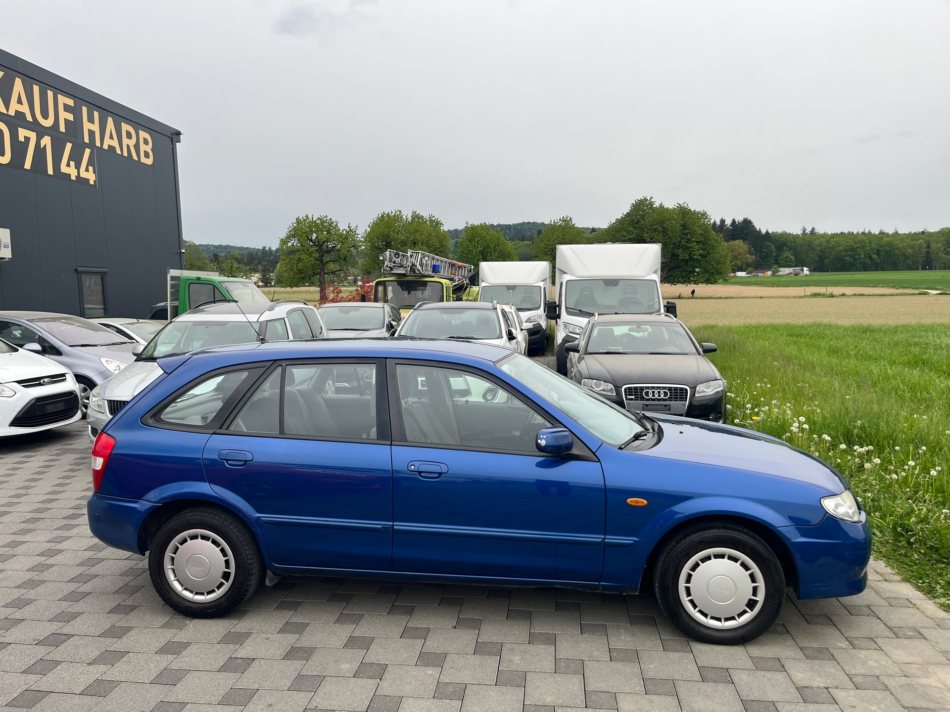 MAZDA 323 F 2.0i-16V-image-2