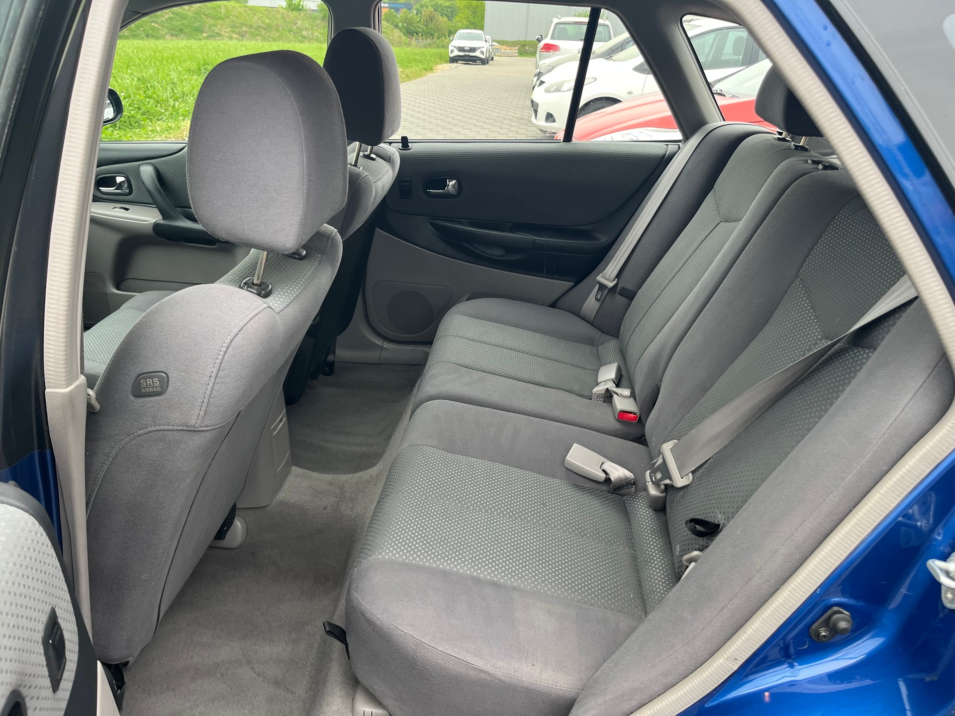 MAZDA 323 F 2.0i-16V-image-11