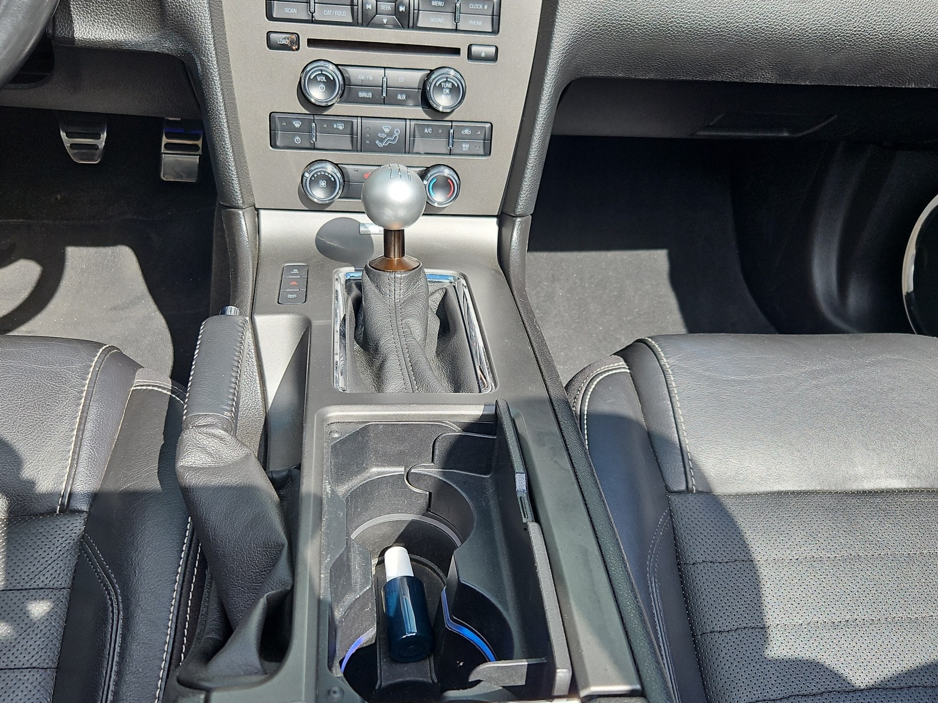 FORD Mustang GT 5.0 Manual-image-23