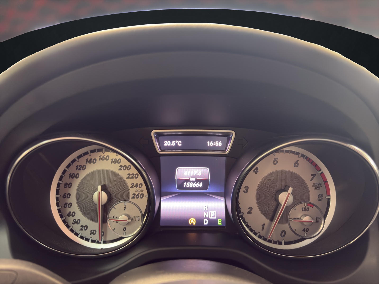 MERCEDES-BENZ GLA 250 AMG Line 4Matic 7G-DCT-image-15