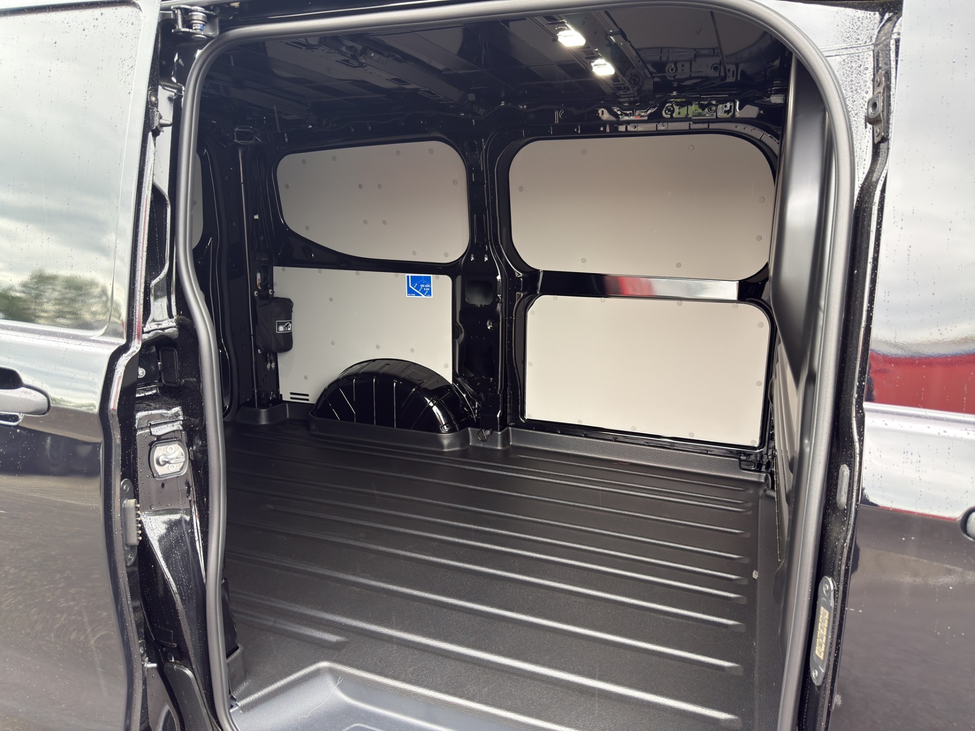 FORD Transit C Van 320 L1 2.0 EcoBlue 136 Trend-image-11