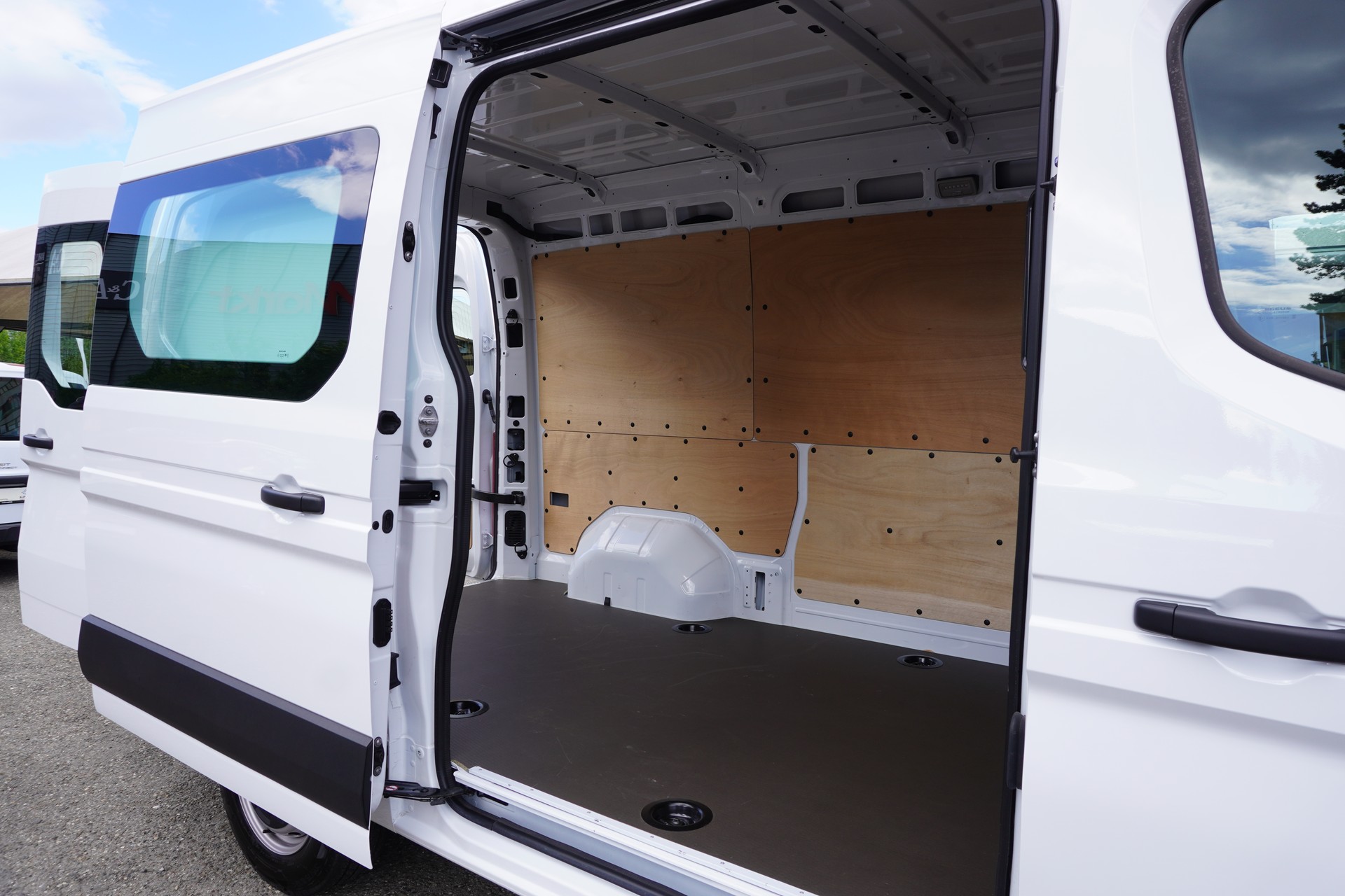 RENAULT Master T33 2.0 Blue dCi 105 L2H2 Advance-image-13