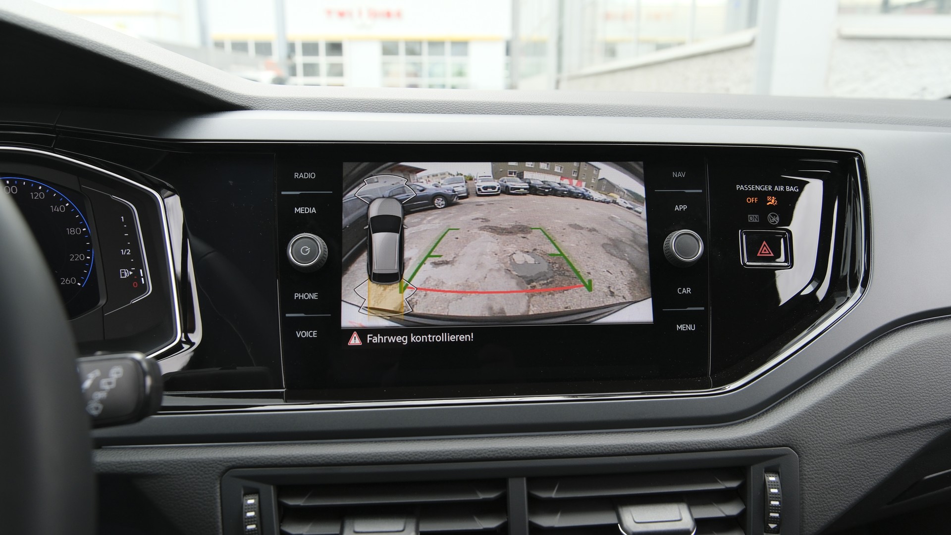 VW Taigo 1.0 TSI R-Line DSG-image-17