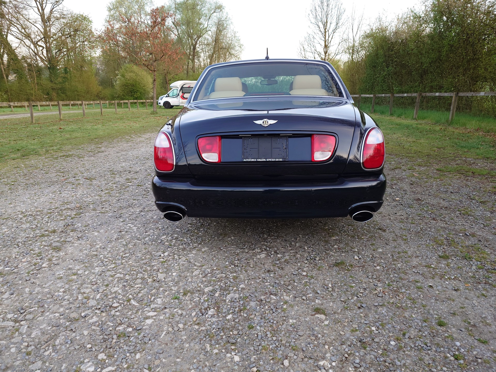 BENTLEY Arnage T-image-6