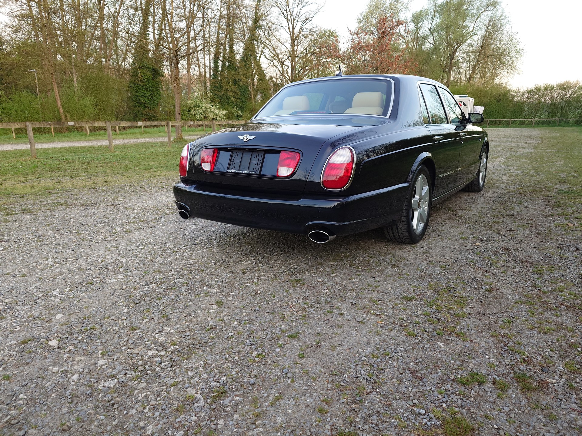 BENTLEY Arnage T-image-5