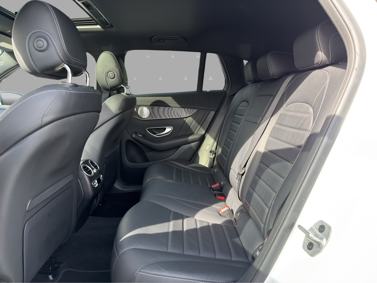 MERCEDES-BENZ EQC 400 AMG Line 4Matic-image-12