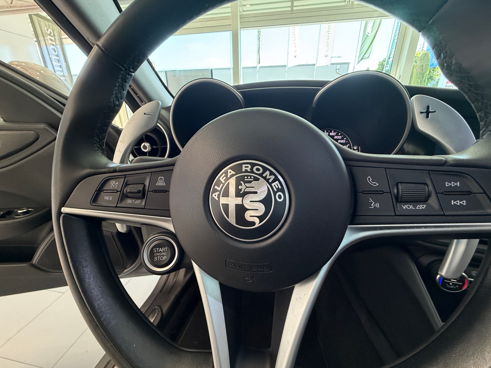 ALFA ROMEO Giulia 2.2 JTDM Business Automatic Q4-image-12
