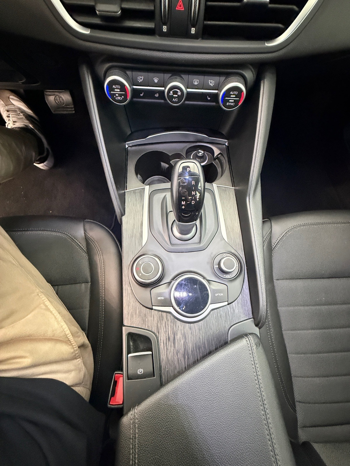 ALFA ROMEO Giulia 2.2 JTDM Business Automatic Q4-image-15