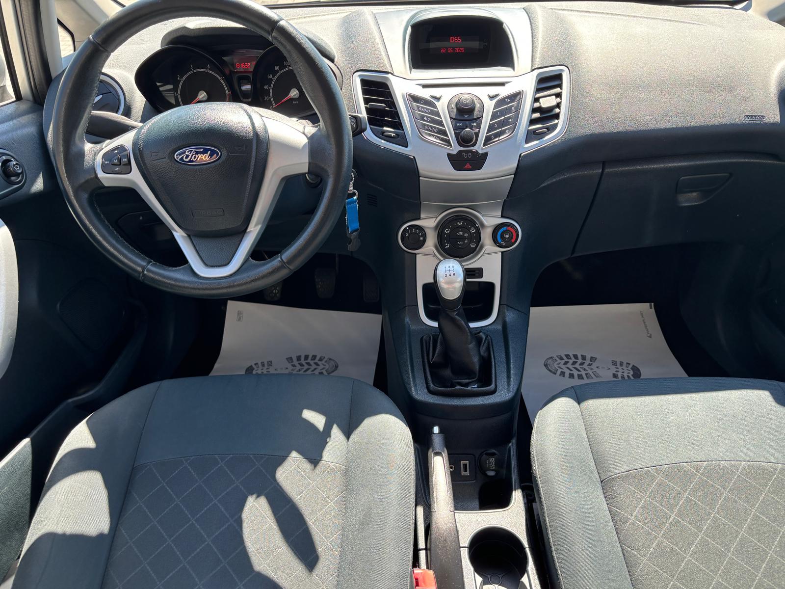 FORD Fiesta 1.25 16V Ambiente-image-8