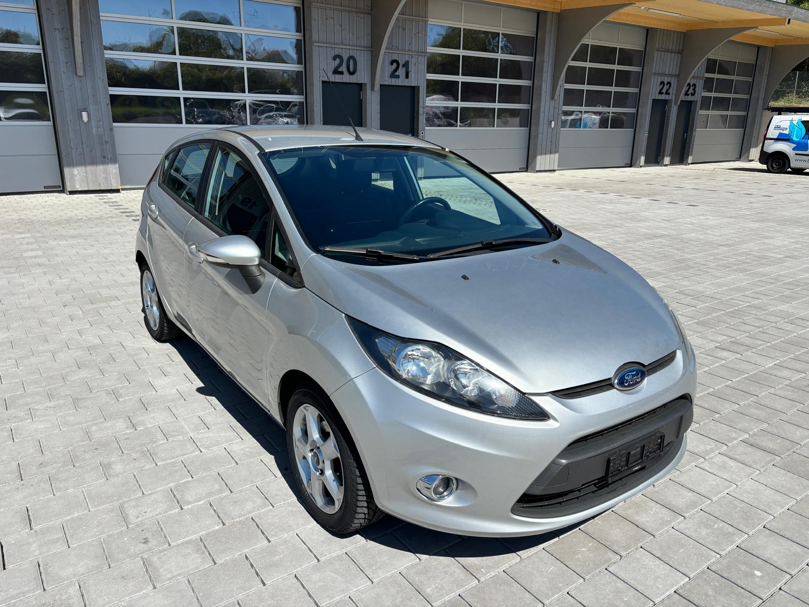 FORD Fiesta 1.25 16V Ambiente-image-3