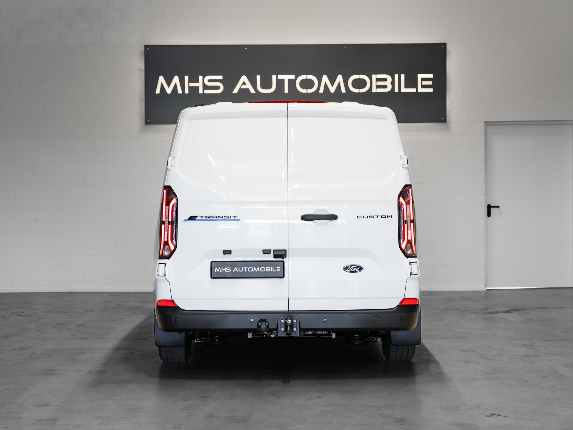 FORD Transit Custom Van 340 L2H1 65kWh Trend 3500KG ANHÄNGELAST-image-8