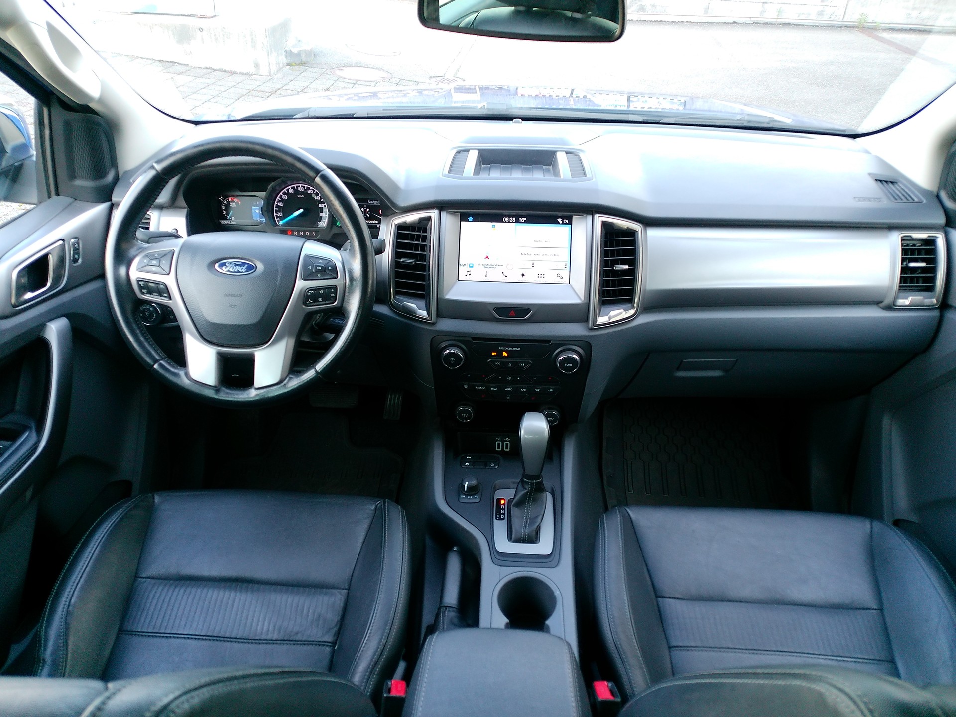 FORD Ranger LTD 3.2 TDCi 4x4 A-image-15
