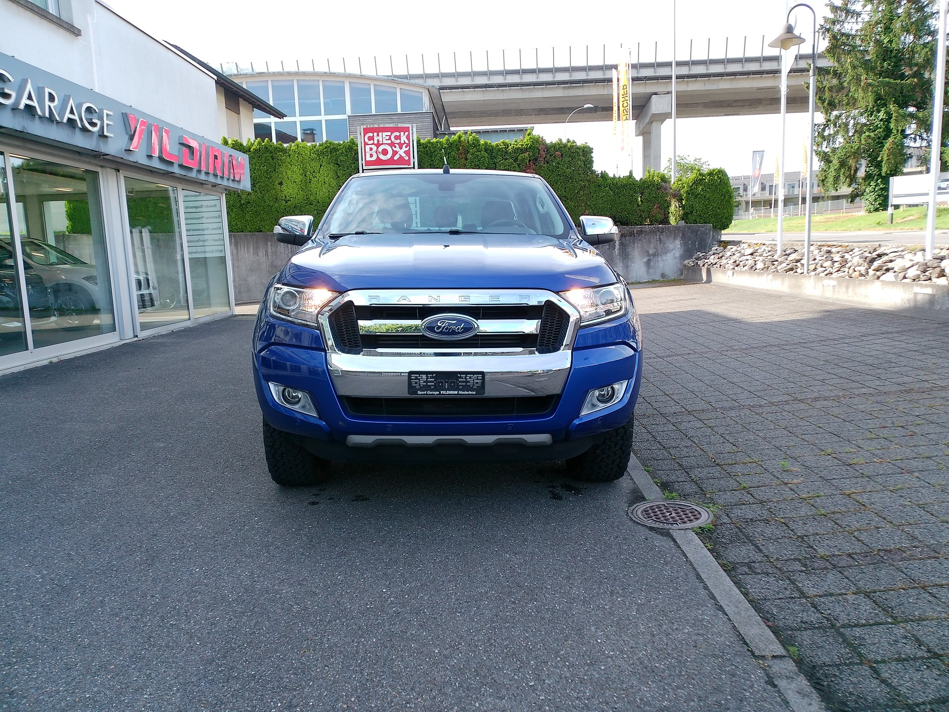FORD Ranger LTD 3.2 TDCi 4x4 A-showroom-element-1
