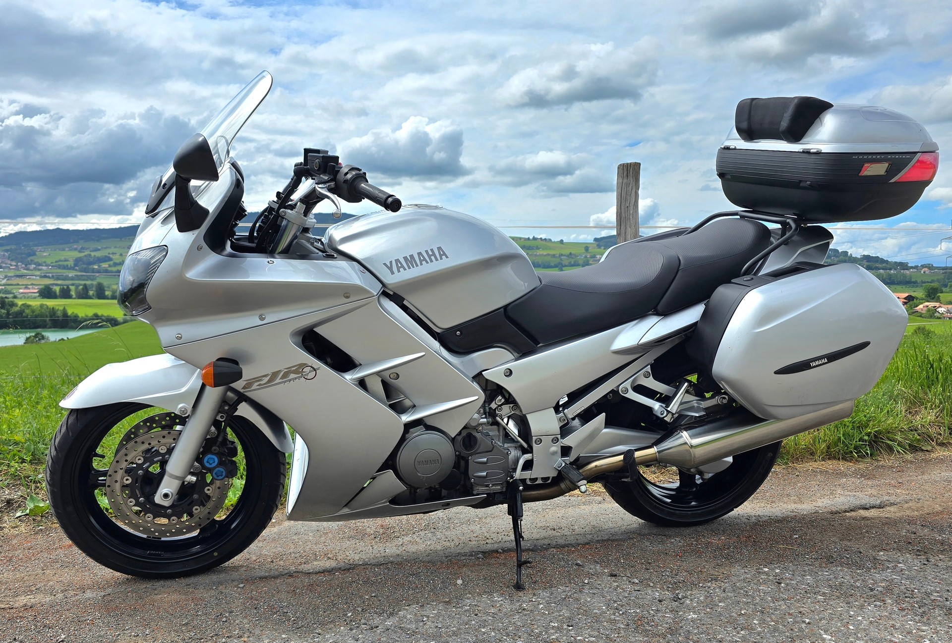 YAMAHA FJR 1300-image-5