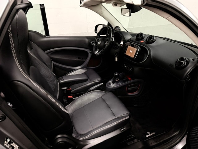 SMART fortwo Brabus Cabrio 109 Xclusive twinmatic-image-17