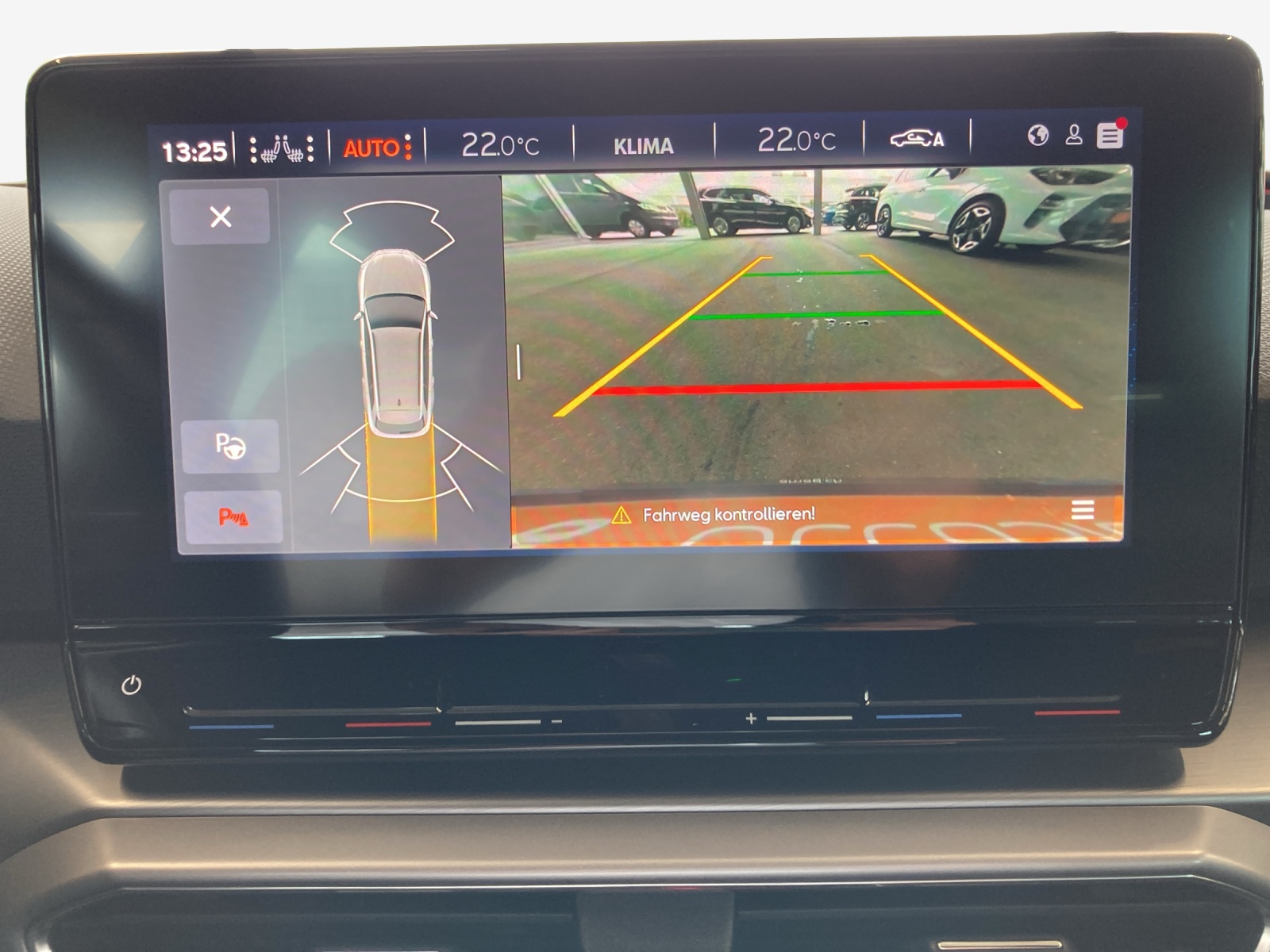 SEAT Leon ST 1.5 eTSI mHEV DSG FR-image-14
