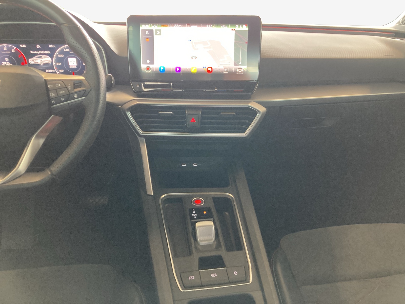SEAT Leon ST 1.5 eTSI mHEV DSG FR-image-10