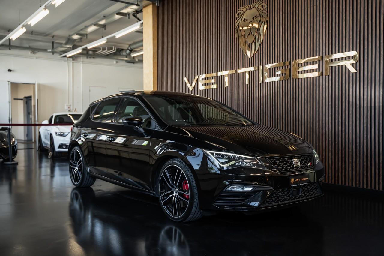 SEAT Leon 2.0 TSI Cupra 300 DSG
