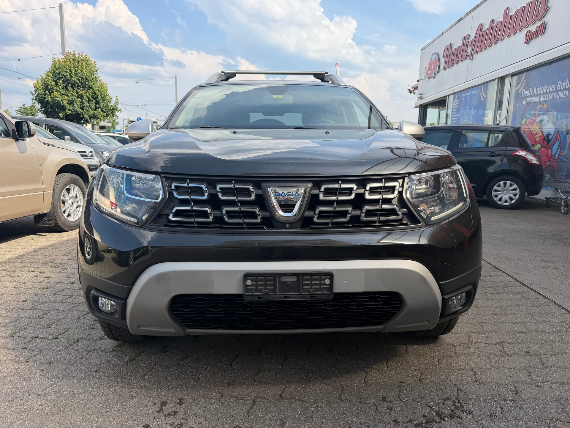 DACIA Duster TCe 125 Essential 4x4-showroom-element-2