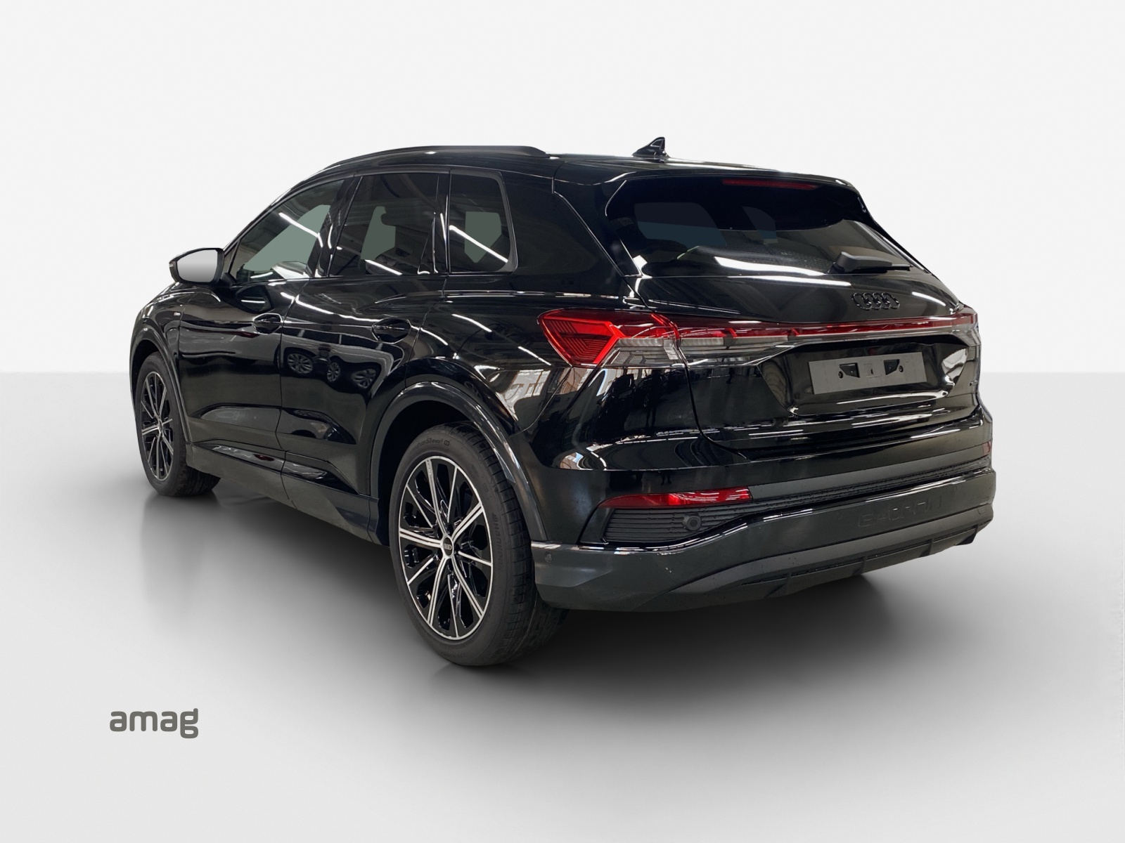 AUDI Q4 e-tron 45 Attraction quattro-showroom-element-2