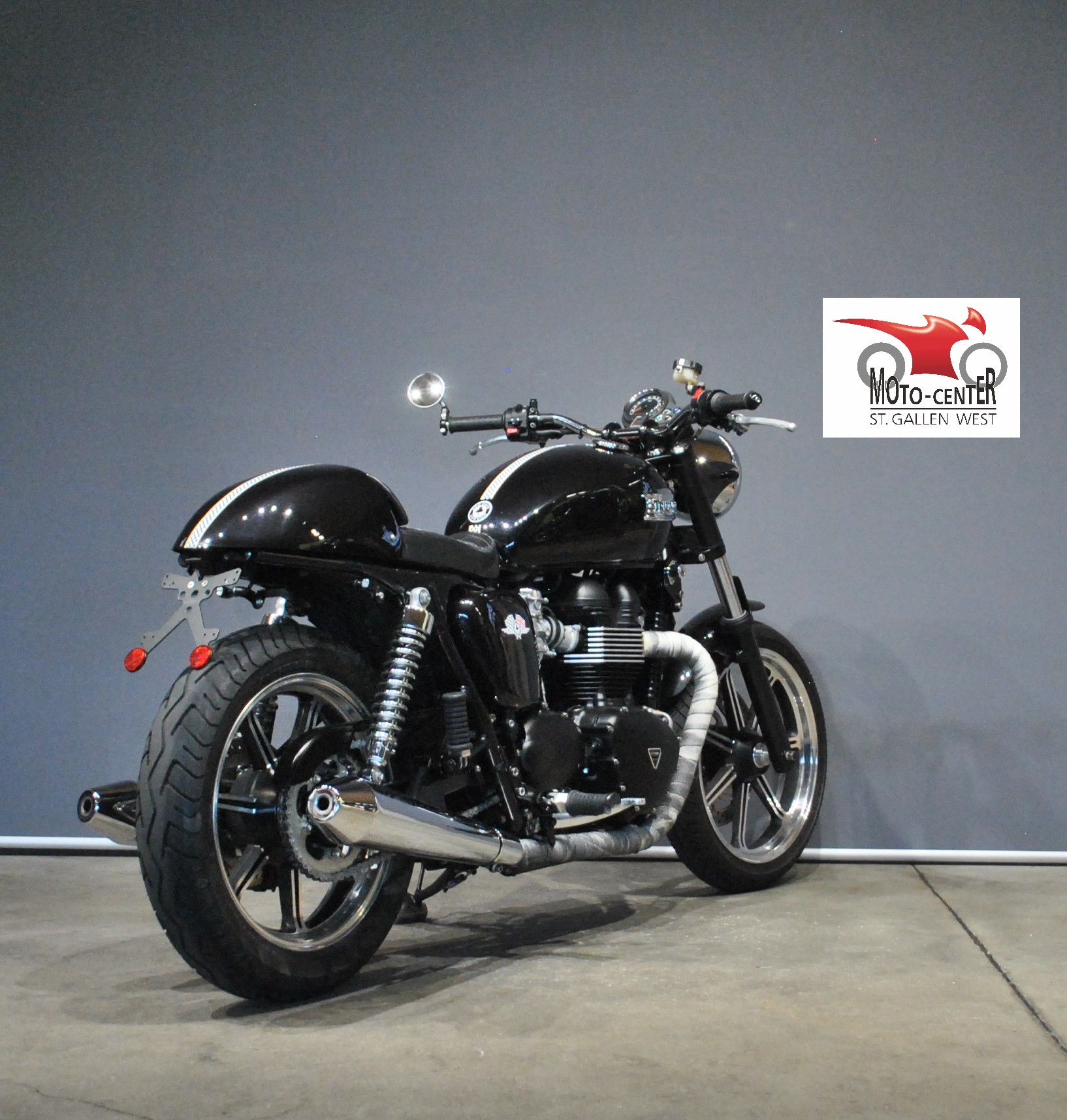 TRIUMPH Bonneville 900 i-image-4