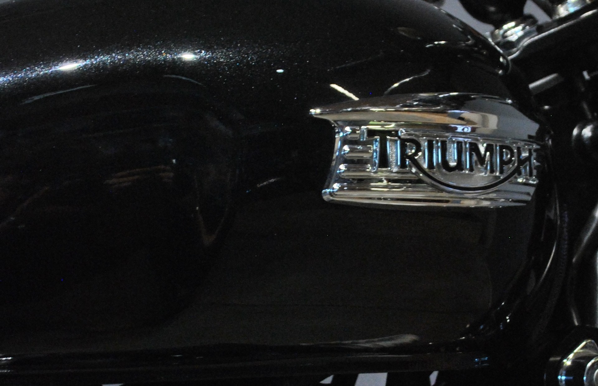 TRIUMPH Bonneville 900 i-image-6