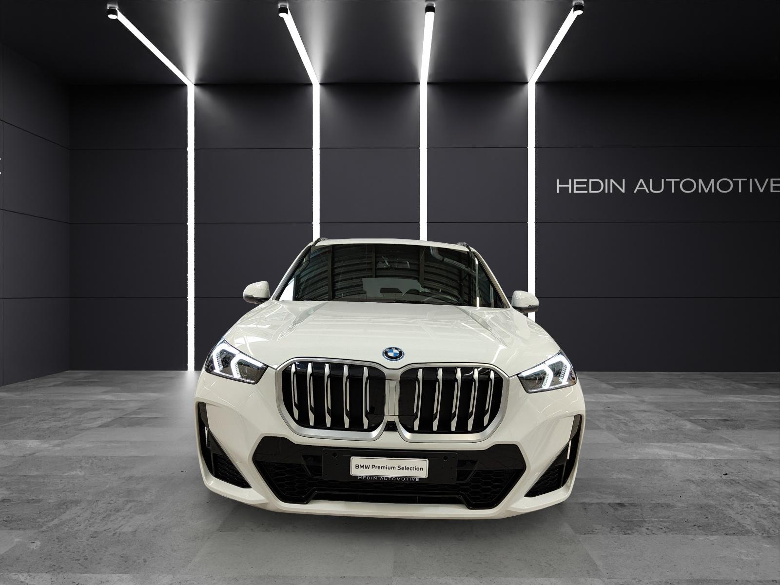 BMW X1 30e xDrive M Sport Parking Assistant Plus-showroom-element-2