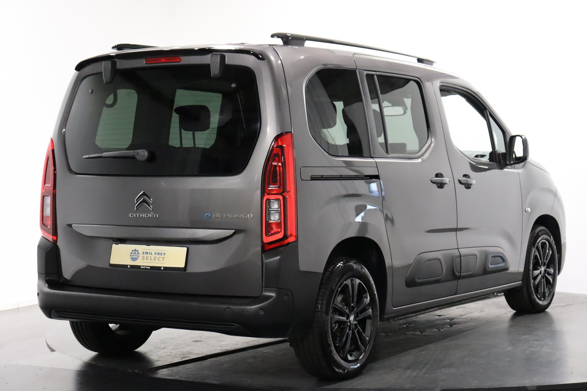 CITROEN e-Berlingo Shine-showroom-element-2
