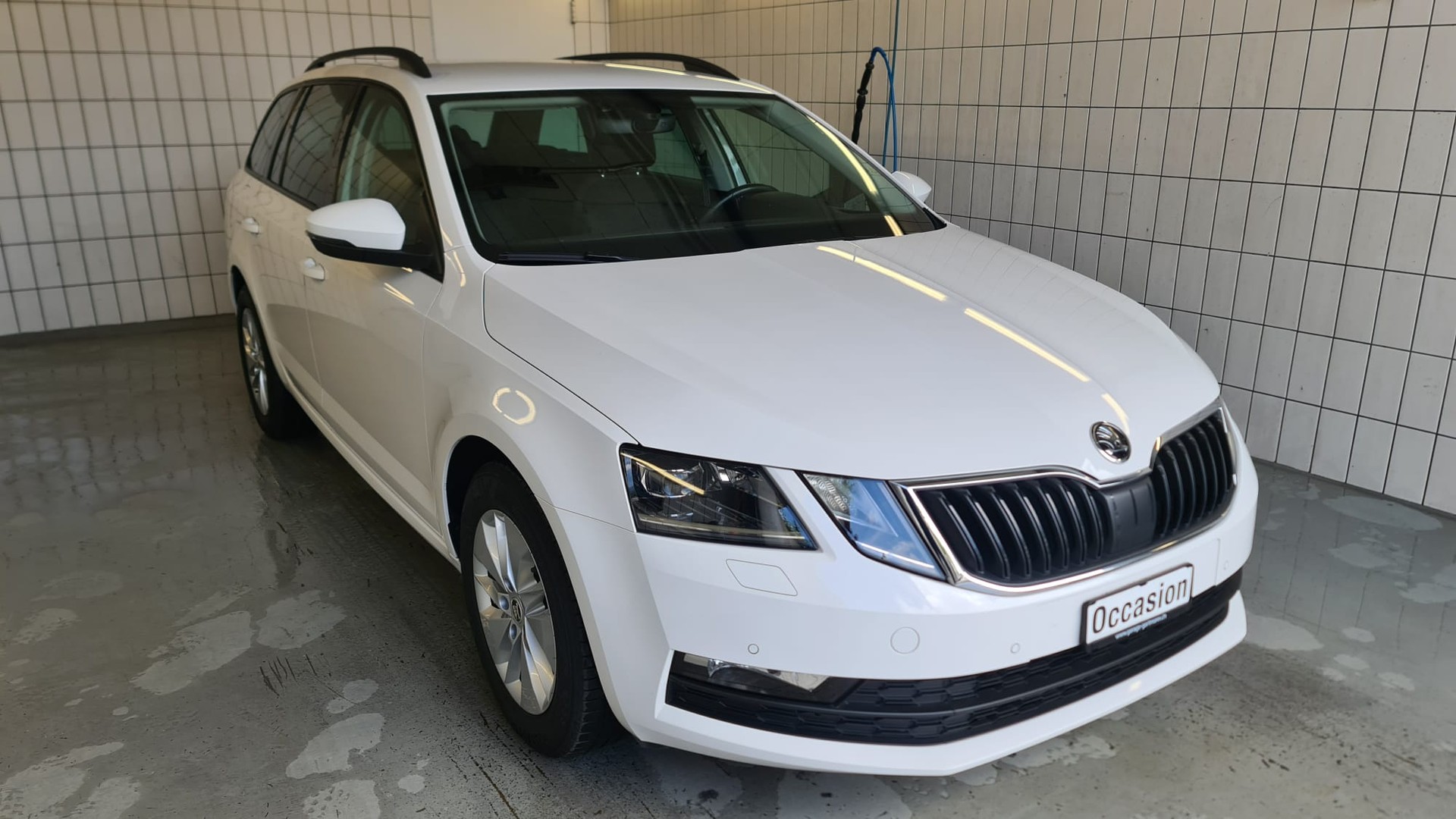 SKODA Octavia Combi 2.0 TDI Ambition 4x4 DSG-image-1