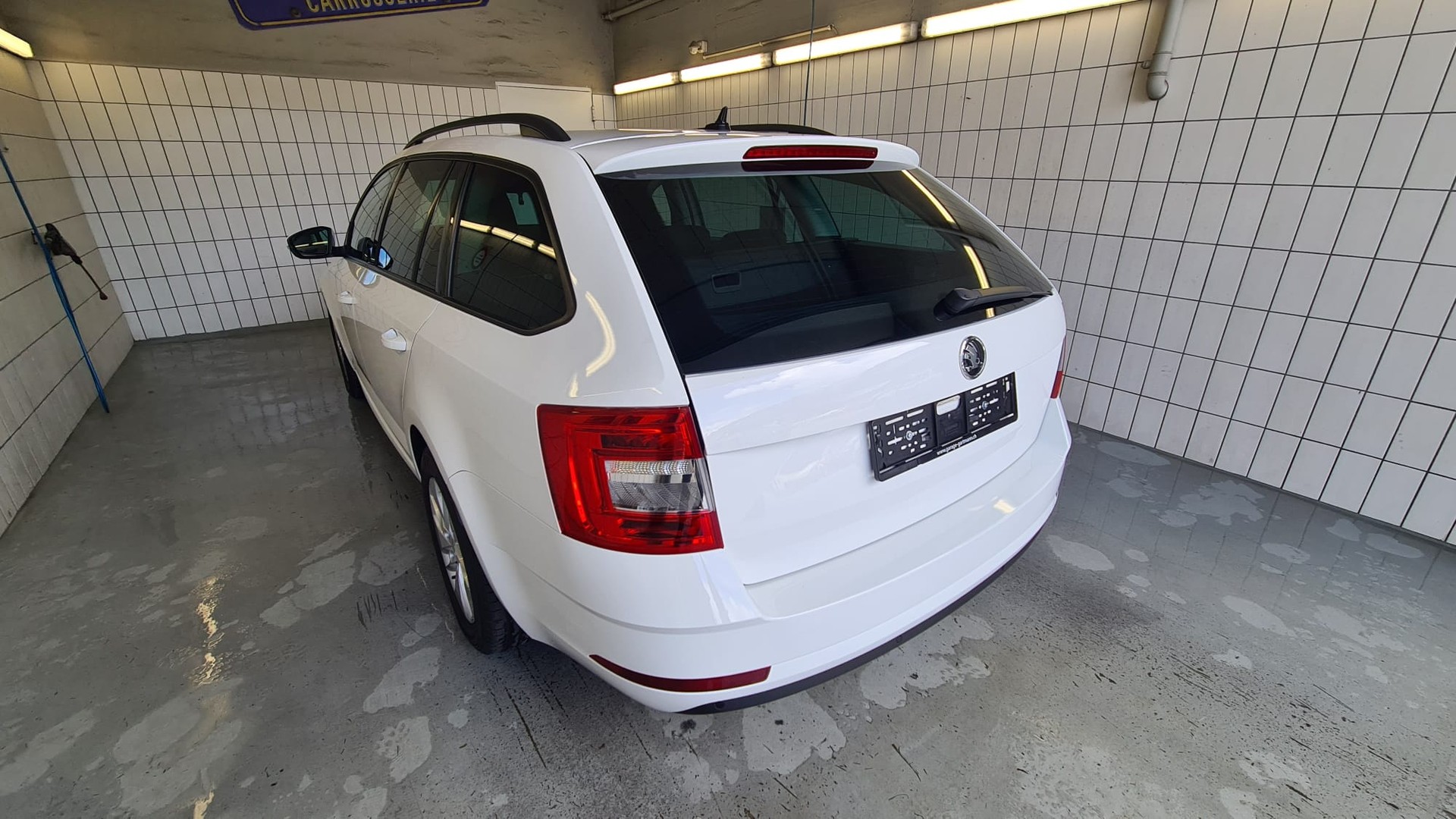 SKODA Octavia Combi 2.0 TDI Ambition 4x4 DSG-image-3