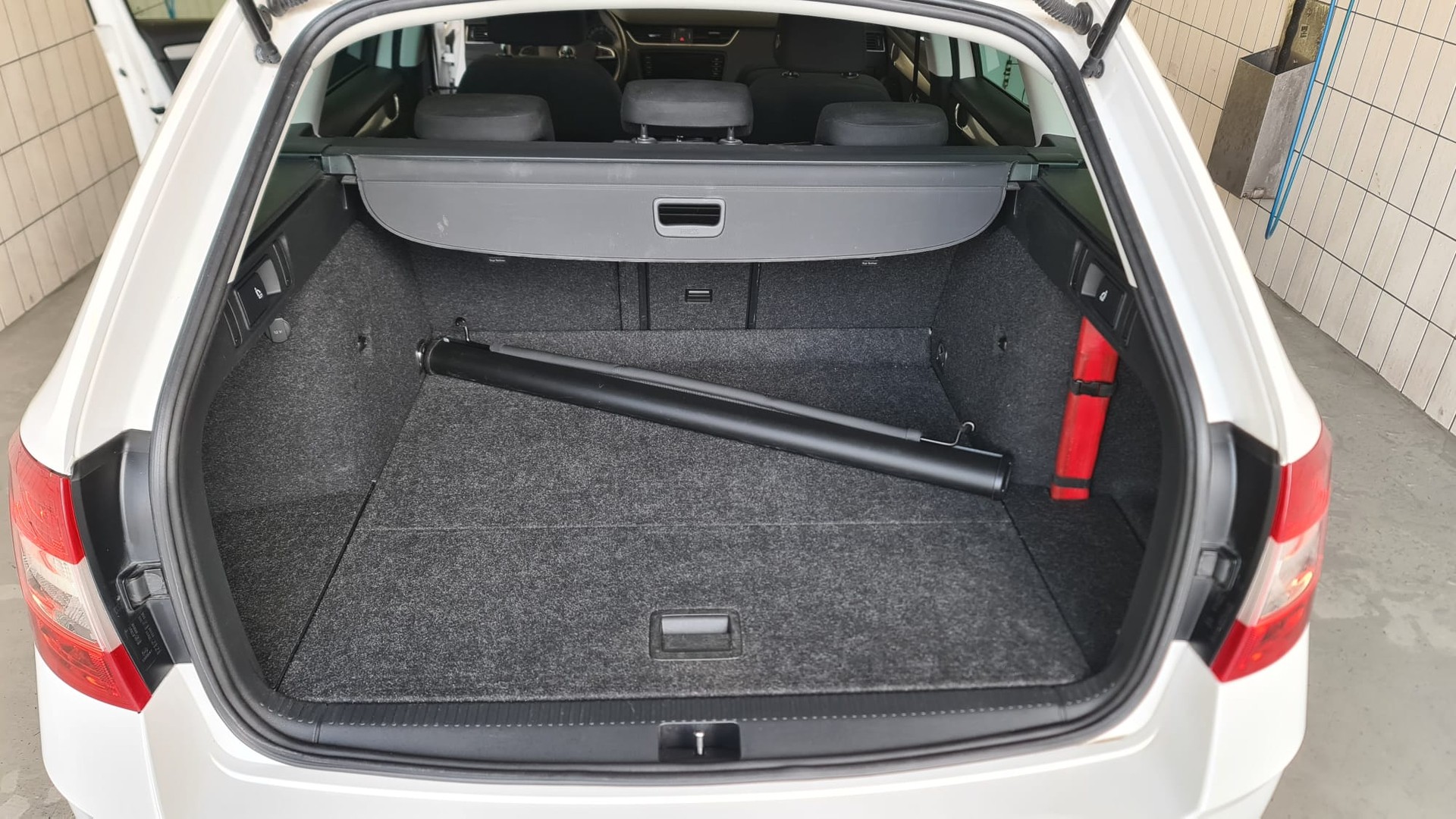 SKODA Octavia Combi 2.0 TDI Ambition 4x4 DSG-image-8