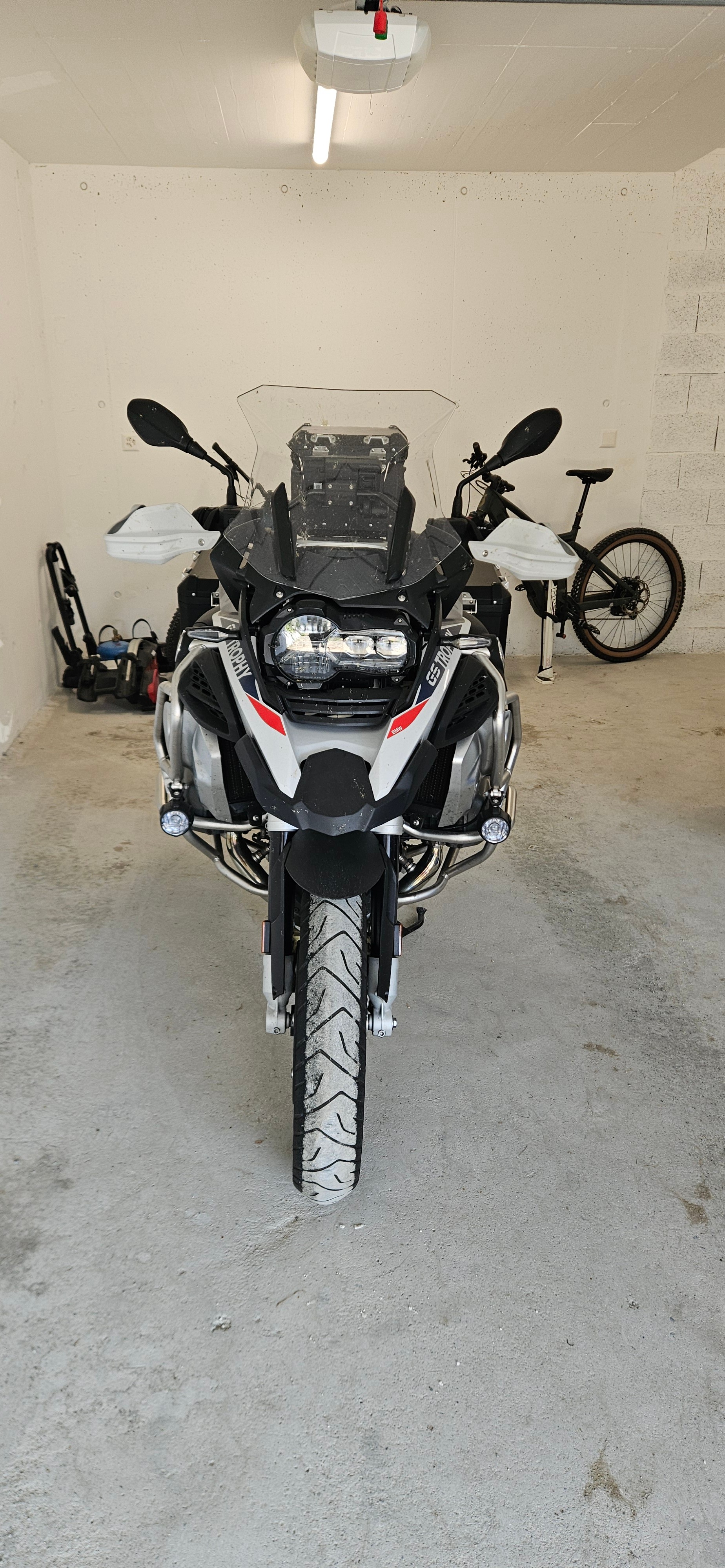 BMW R 1250 GS Adventure-image-2