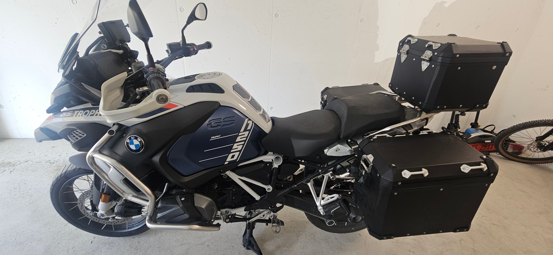 BMW R 1250 GS Adventure-image-3