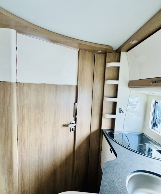 MALIBU T 460 KB-LE comfort 4.2 t, Hubbett, LiFePO4-Batterie 350 Ah, Clesana C1-image-12