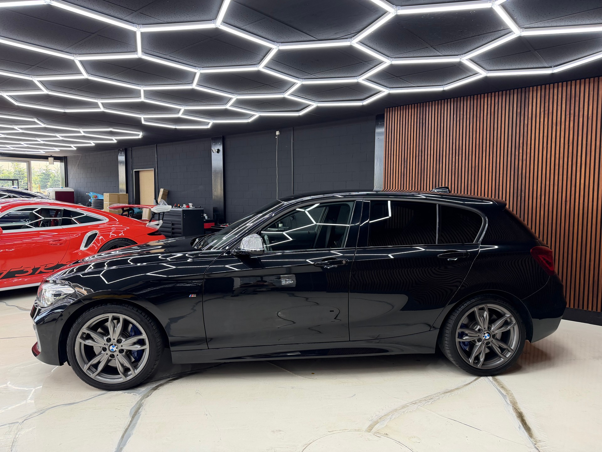 BMW M140i xDrive Steptronic-image-4