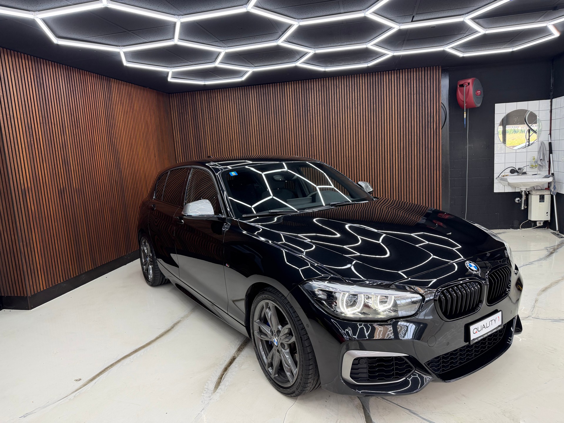 BMW M140i xDrive Steptronic-image-2